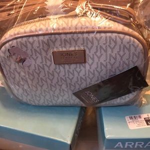 Jones NewYork woman’s handbag